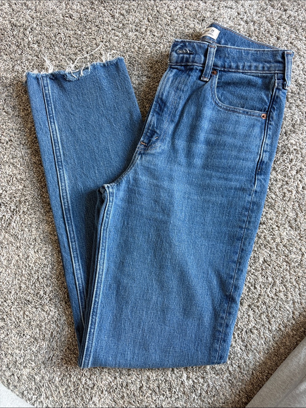 A&F ultra high rise 90s Straight Leg Jeans